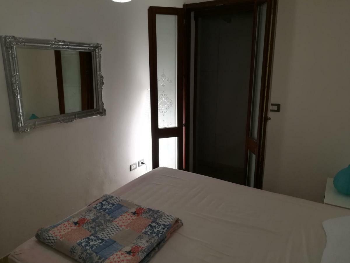 Happy Sun Apartment Castelsardo Esterno foto